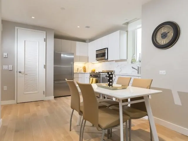 Times Square Luxury Suites New York Apartment